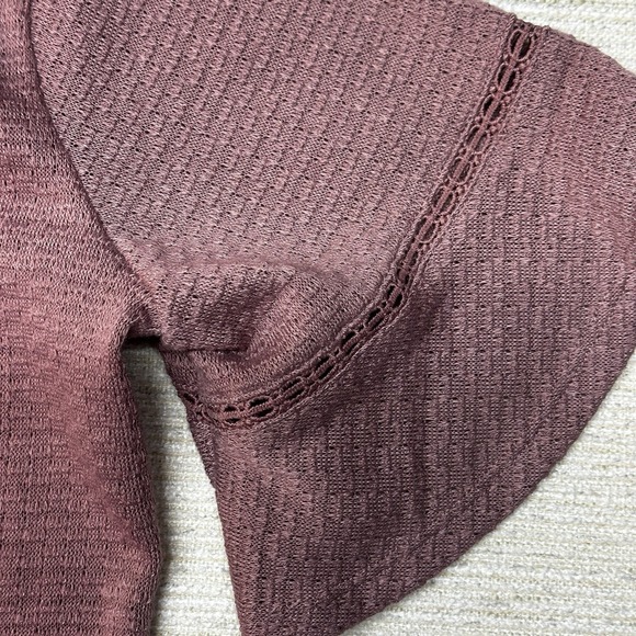 COMO Vintage Crimson Ruffle Short Sleeve Blouse Size Small Stretch Crochet Lace - Picture 5 of 10